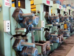 Maschine zur Herstellung von Metallrohren mit hoher Effizienz