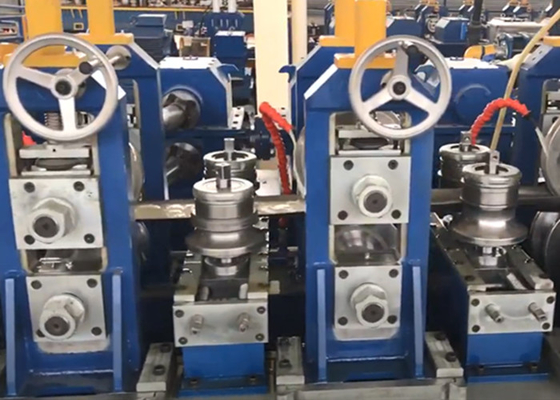 76 mm galvanisierte Stahlrohrmaschine Quadratrohrmühle