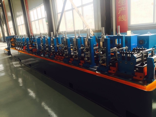 Galvanisierte Stahl ERW Hf Tube Mill Line Blaue Farbe Energieeinsparung 120m / min Laufgeschwindigkeit