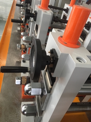 Automatische ERW Röhrenwerk-Linie nahtloser Stahl-Rohr-Herstellungsverfahren der hohen Präzisions-