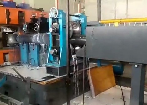 Gerade Schnittgeschweißte 0,8 mm 50 m/Min Stahlquadratrohrmühle