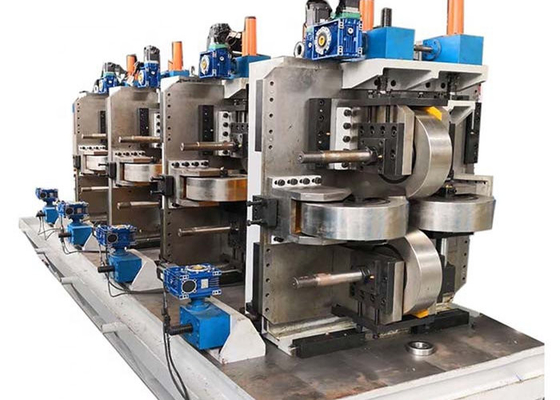 Keine Rollenwechsel Boden Schweißer Quadratrohrmühle Kohlenstoffstahl Automatische Rohrmühle