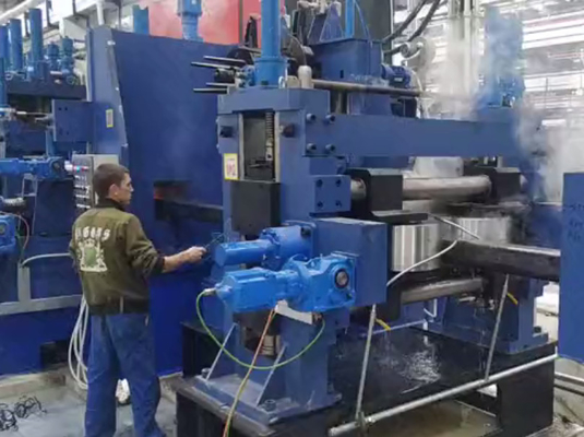 Hochfrequenzgeschweißte Rohrmühle 200x200x10mm Automatische Rohrmühle Schnellwechselrolle für Quadratrohre
