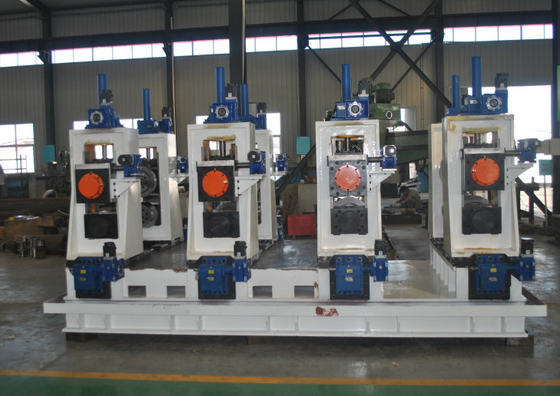 Präzisionsrohrmühle Quadratrechteckige Stahlrohrformmaschine für Rohre aus Kohlenstoffstahl, Edelstahl und verzinktem Stahl