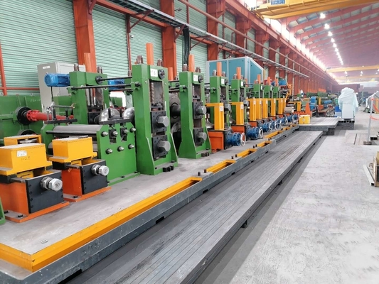 Maschine zur Herstellung von quadratischen Rohren 25 t/Stunde Dicke 8 mm