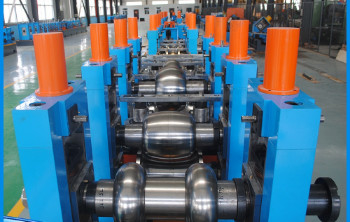 Max. Geschwindigkeit 120 m / Min. Runde quadratische ERW-Rohrmühle in blauer Farbe