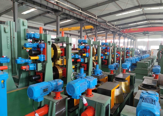 Präzisionsrohrmühle Durchmesser 76 mm-153 mm Geschwindigkeit 60 m / min Große API-Rohre Blau