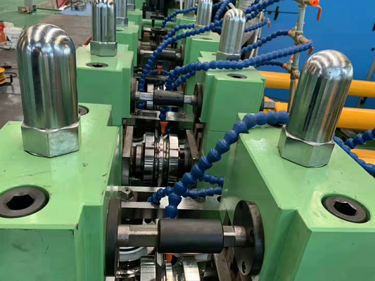 Hochfrequenzgeschweißte Rohrmühle Durchmesser 530 mm Geschwindigkeit 25 m / min