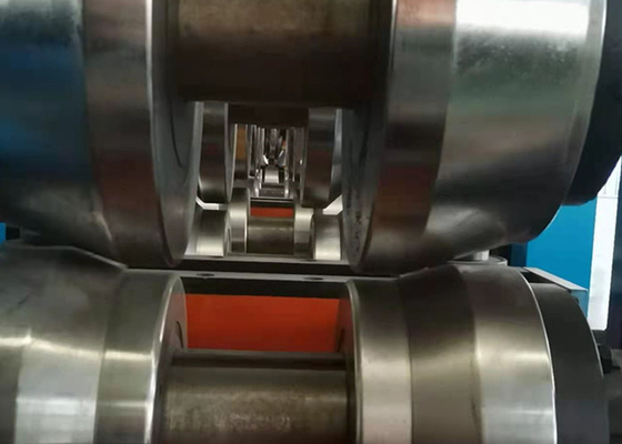 100x100mm Hochgeschwindigkeits-HRC automatisches Rohr-Mühlvierkantrohr, das Maschine bildet