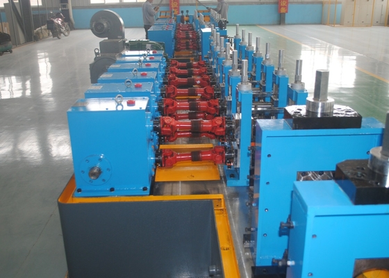 Blaue Hochfrequenzschweißmaschine für quadratische Röhren 120 m/min Schnellwechselrollenmaschine
