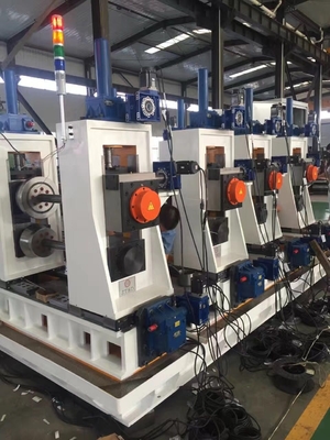 Rohrmaschine Elektrische Steuerung Dicke 5,0 mm CE-Zertifizierung Quadratrohrmühle