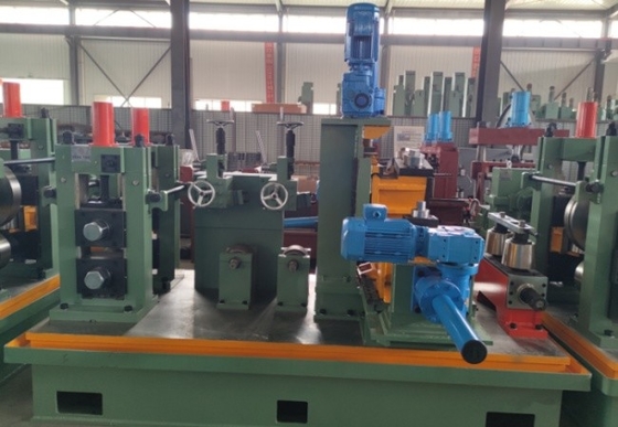 Gerade Schnitt geschweißte automatische Rohrmühle Maschine Benutzer schnelle Umstellung