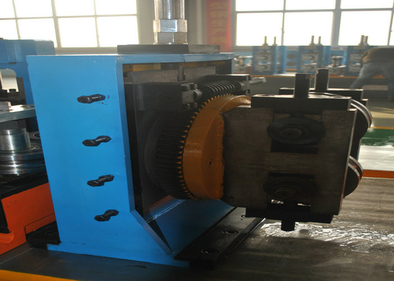 Präzisionsrohrmühle Industrie Stahlrohrmühle / Erw Rohrmachmaschine 30-100m / Min Mühlgeschwindigkeit
