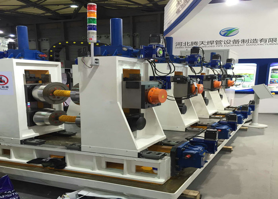 Maschine zur Herstellung von Rohren mit automatischer Anpassung