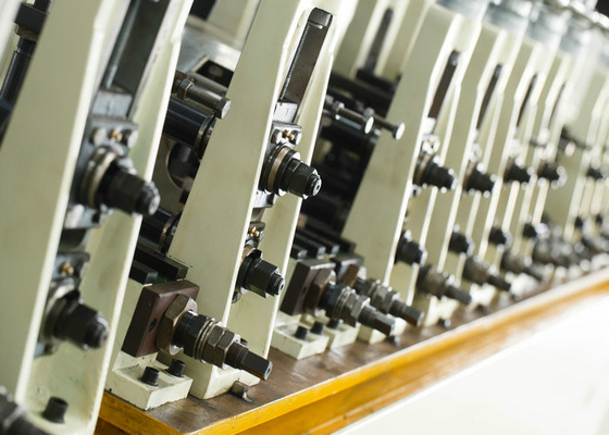 Industrielle Rohrherstellung aus Kohlenstoffstahl