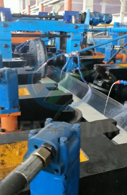 Automatische Maschine zur Herstellung von Rohren aus Kohlenstoffstahl für Quadratrohre