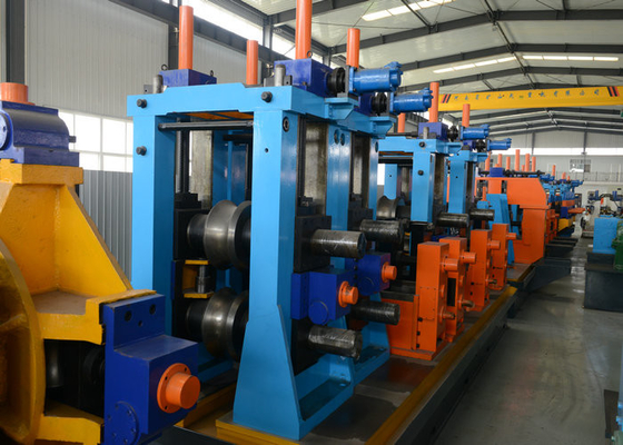 Vorwärtsröhre Mühle Maschine Quadrat Rohrmacherei Maschine / Stahlrohr Formmaschine