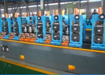 50 mm Durchmesser 2,5 mm Dicke 90m/Min Stahlrohr- und Rohrproduktionslinie