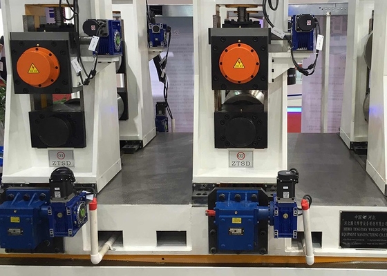Maschine zur Herstellung von Rohren