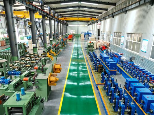 Precision High Efficiency Metal Tube Mill Machine für die Produktion von Rohren aus Kohlenstoffstahl