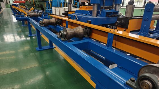 Automatische Hochleistungs-SPS-gesteuerte Schweißmaschine für Kohlenstoffstahlrohre mit Motor und Motorrohrmühle