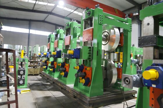 Hochfrequenzgeschweißte Rohrproduktionslinie F200 Hochfrequenzgeschweißte Rohrmühle für Quadratrohre