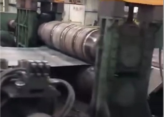 1-8mm *2000mm Stahltrennsäge-Schnittgeschwindigkeit 0-40m/Min